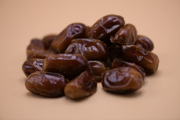 Aseel Table Dates